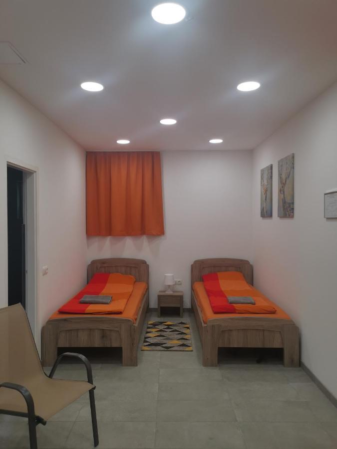 Ferienwohnung Podlovics Tanya Panzio Kemecse Exterior foto