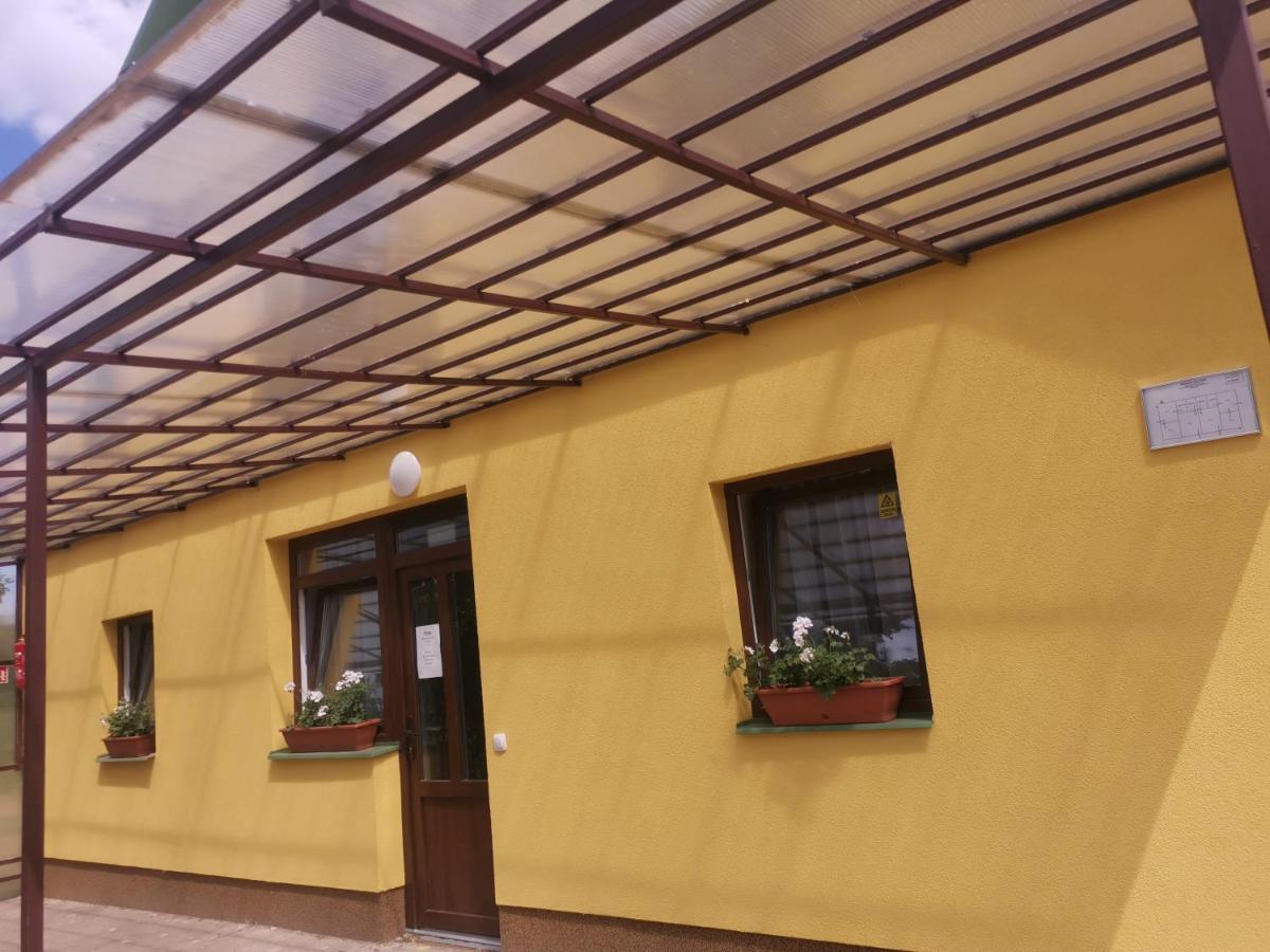 Ferienwohnung Podlovics Tanya Panzio Kemecse Exterior foto