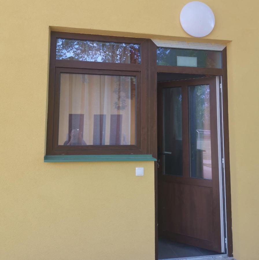 Ferienwohnung Podlovics Tanya Panzio Kemecse Exterior foto